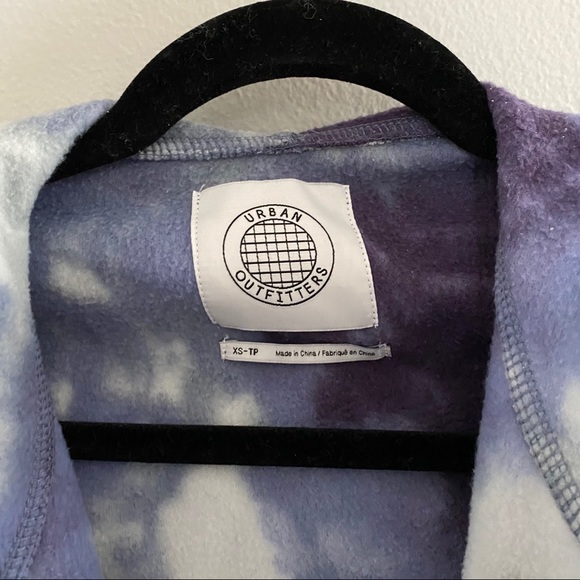 UO Cozy Tie-Dye Fleece Cropped Jacket - Picture 7 of 10